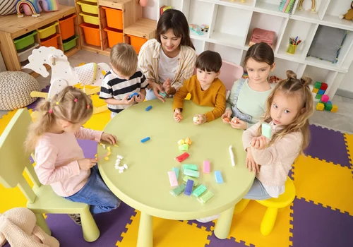 Szkoła publikuje zdjęcia uczniów na Facebooku. Rodzice często nie wiedzą wszystkiego