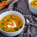 Kremowa zupa marchewkowa z egzotycznym akcentem