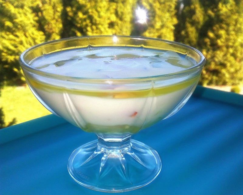 MINI DESERY W PUCHARKACH