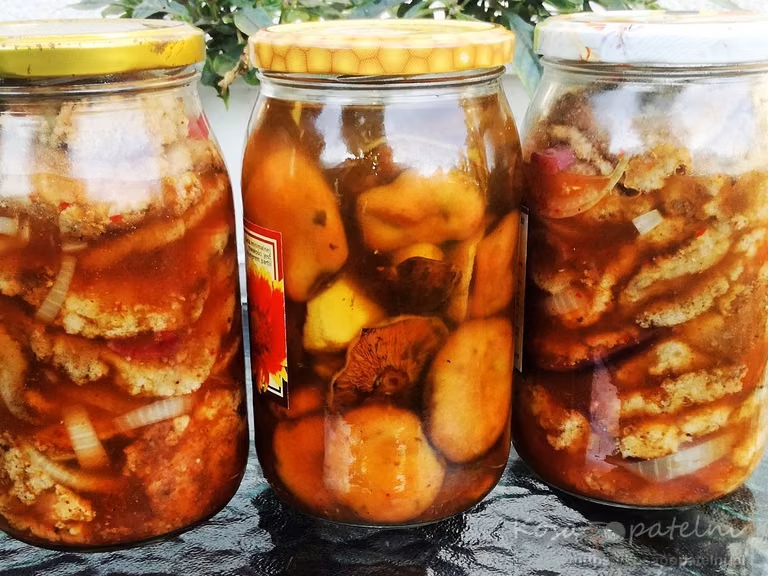Grzyby smażone, marynowane w zalewie słodko-kwaśnej