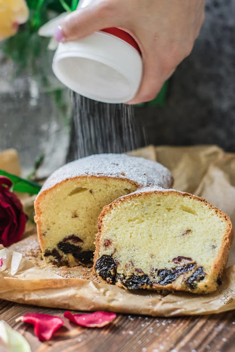 Babka Majonezowa Z Bakaliami