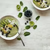 zielony koktajl z miski (smoothie bowl) na dzień Św. Patryka!