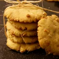 Cookies z białą czekoladą i orzechami