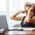 62 dni wolnego w 2025 roku! Już teraz sprawdź, jak przedłużyć sobie urlop