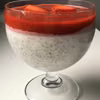 Pudding chia z musem truskawkowym