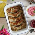 Pieczona biała kiełbasa z cebulką