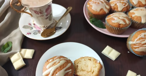 Muffinki z białą czekoladą.