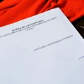 Dostałeś kartę do głosowania z obciętym rogiem? Zobacz, co to oznacza