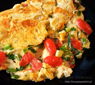 Omlet z pomidorami