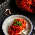 Spaghetti all'Assassina - zabójczo pyszny makaron z Bari