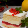 ciasto mleczne z porzeczkową galaretką