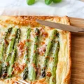 Tarta ze szparagami i boczkiem