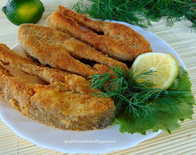 Smażone dzwonka z leszcza marynowane w winie, sosie sojowym i soku z limonki.