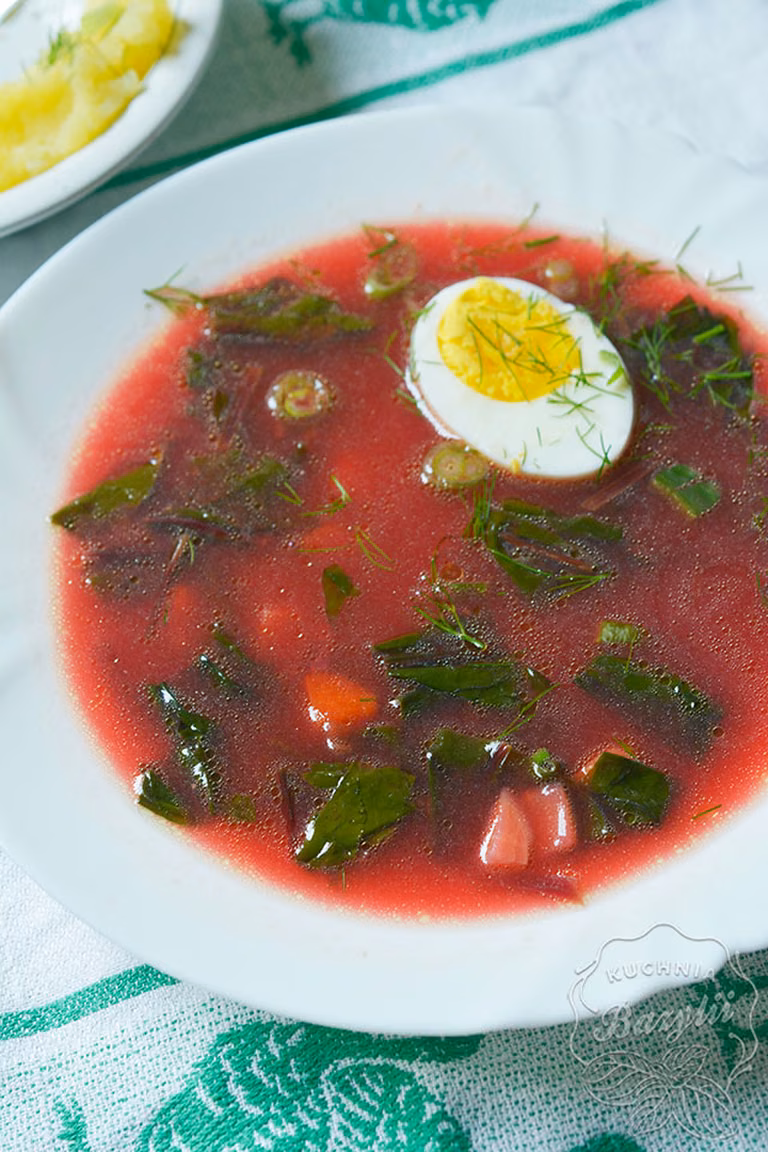 Botwinka – zupa z młodych buraków