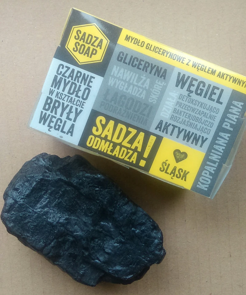 czy czarnym mydłem z węglem aktywnym można się umyć, czy tylko się ubrudzić?😉