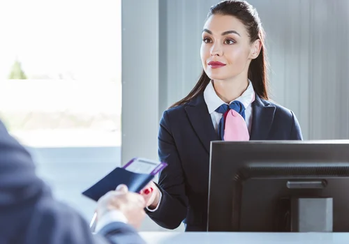 Koniec darmowego bagażu w samolotach? Nowe zasady już od maja 2026