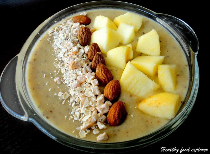 Śniadaniowe smoothie szarlotkowe