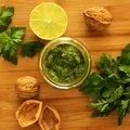 Pesto z pietruszki - bez czosnku ;))