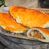 Pizza calzone z pysznym farszem