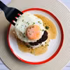 CZWARTEK: LOCO MOCO, CZYLI BURGERY Z JAJKIEM SADZONYM