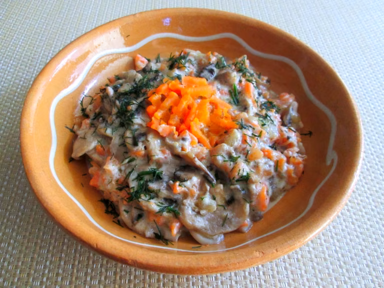 Marchewka duszona w pieczarkach