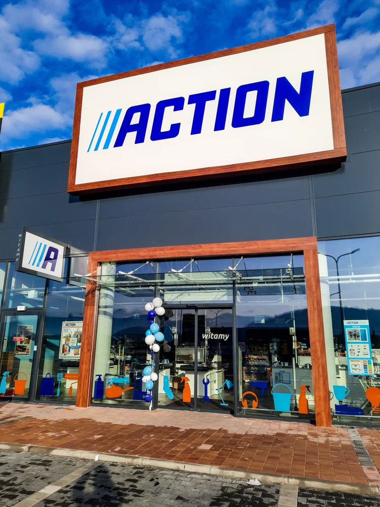 Zdjęcie W Action osoby poniżej 18 roku już tego nie kupią! Komunikaty na półkach z produktami sieci zadziwiły klientów #1