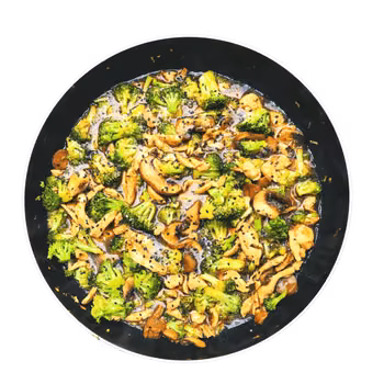 Stir fry z kurczakiem, brokułami i pieczarkami