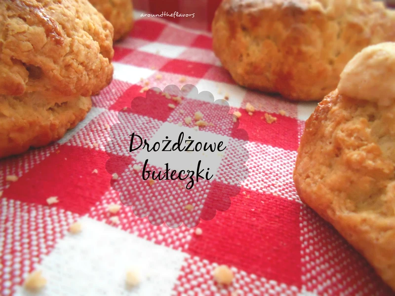 Drożdżowe bułeczki