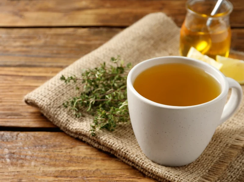 Tymianek jak naturalny antybiotyk! Sprawdź, dlaczego warto mieć go w kuchni