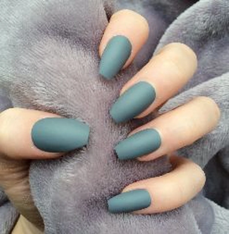 Matowy manicure