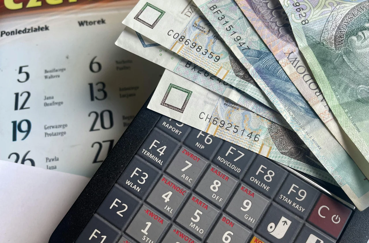 W 2026 r. trzynasta pensja dla pracowników na minimalnej? Sprawdź, jak to możliwe!