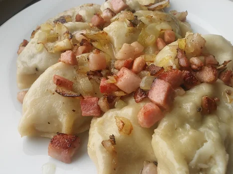 Pierogi z kaszą gryczaną i mięsem