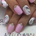 Wakacyjny manicure