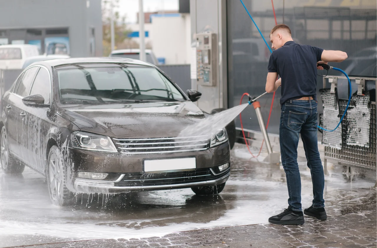 Dzień Mycia Samochodów: Dlaczego warto dbać o czystość swojego pojazdu?