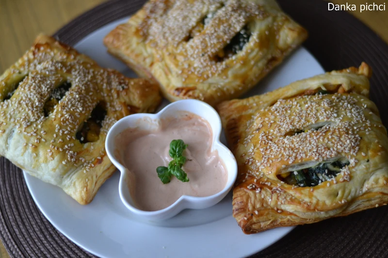 Gyros zapiekany w cieście francuskim