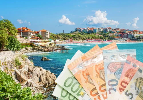 Uwielbiany wakacyjny kraj Polaków wprowadza walutę euro! Turyści i mieszkańcy przerażeni, a premier uspokaja