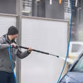 Dlaczego zimą powinno się myć auto częściej? Te informacje mogą zaskoczyć wiele osób!