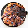 Proteinowy omlet z borówkami