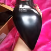 Świetna rada jeżeli twoje buty są zbyt śliskie lub skrzypią!