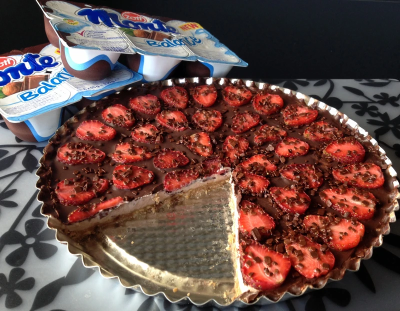 Tarta Monte z truskawkami
