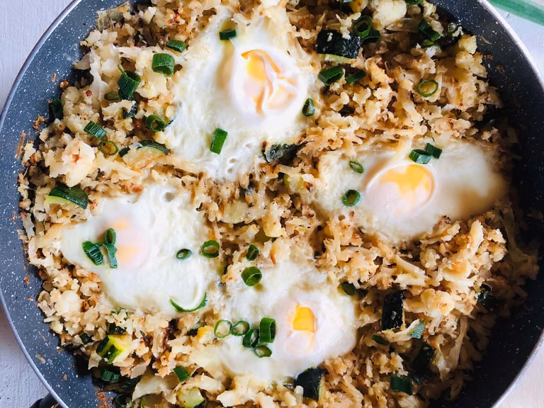 „Shakshuka” w ryżu z kalafiora