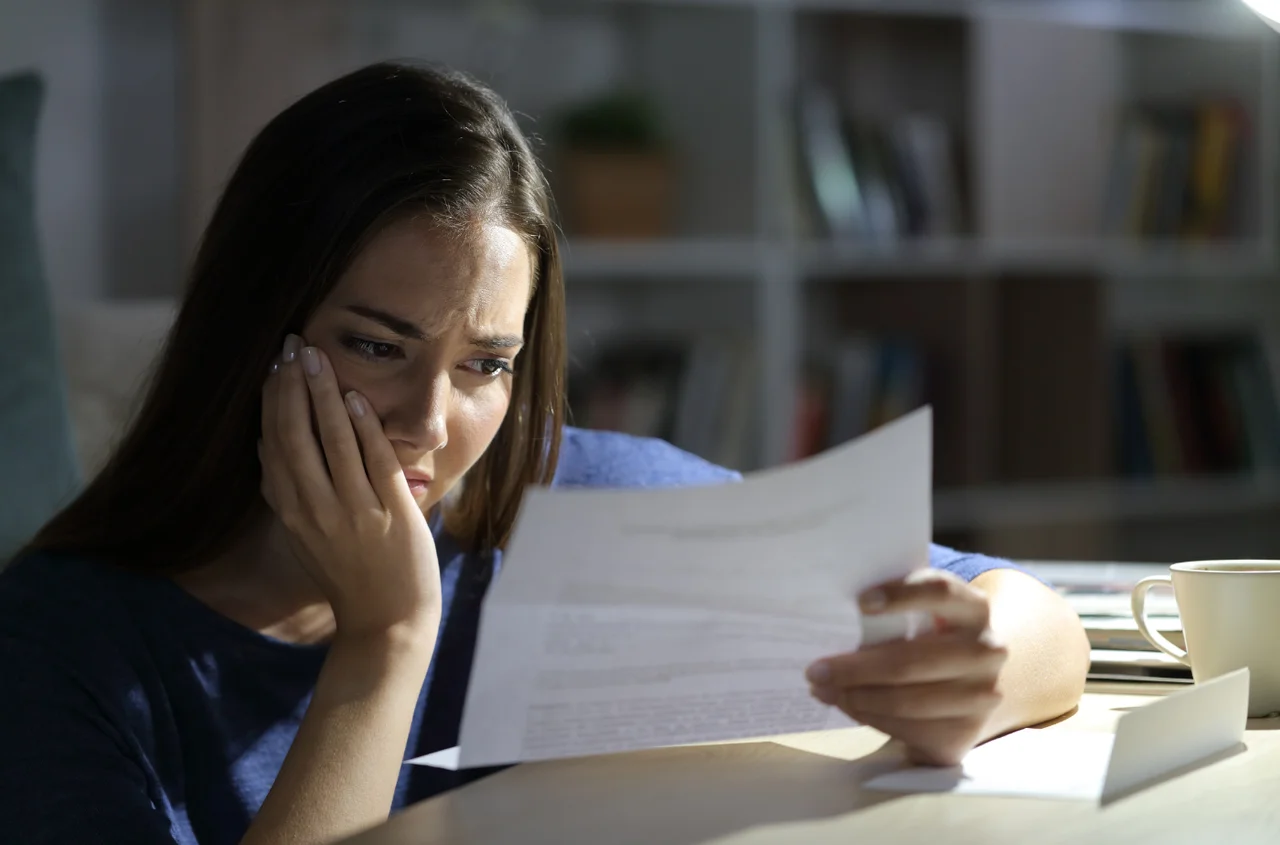 Mama kazała mi się wyprowadzić z rodzinnego domu. Twierdzi, że wszystko przepisała siostrze.” - pisze Paulina [LIST]