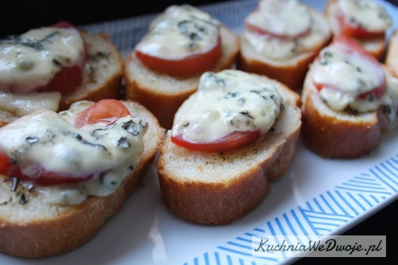 Bruschetta z serem pleśniowym