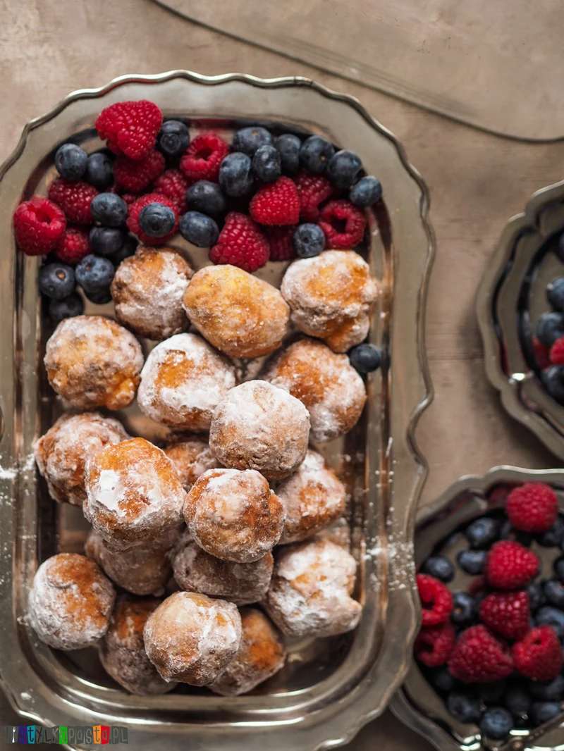 Mini pączki serowe