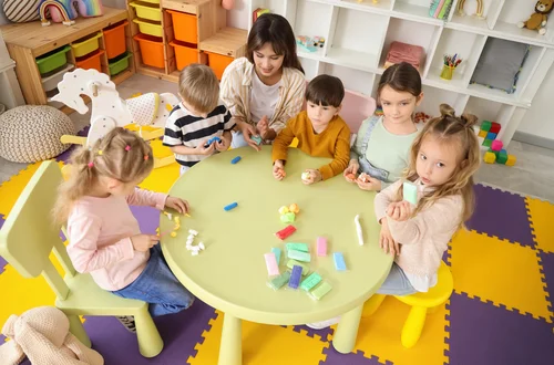 Szkoła publikuje zdjęcia uczniów na Facebooku. Rodzice często nie wiedzą wszystkiego