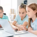 Rewolucja w szkołach od 2026 roku. Edukacja medialna trafi do podstawy programowej
