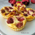 Mini fit serniczki z truskawkami