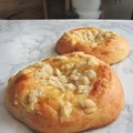 Drożdżówki na zakwasie z budyniem