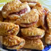 Drożdżowe pierożki z dżemem