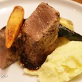 Tuńczyk w sosie teriyaki i puree ziemniaczane z wasabi